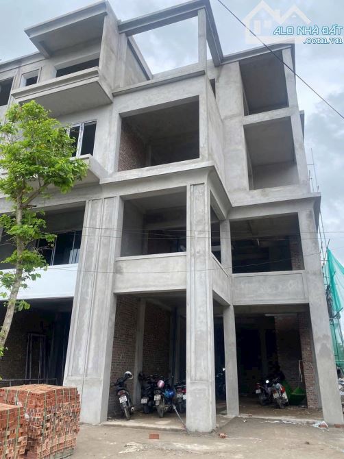 BÁN CĂN NHSF MẶT ĐƯỜNG LÊ QUÝ ĐÔN TT TP THÁI BÌNH - 2