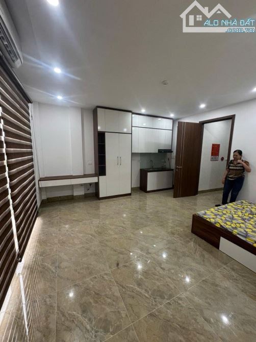 MẶT PHỐ TÂY SƠN  - ĐỐNG ĐA - DT 40M2 x 8T - MT 5M-28,2 TỶ-VỈA HÈ-KD KHỦNG-THANG MÁY - 2