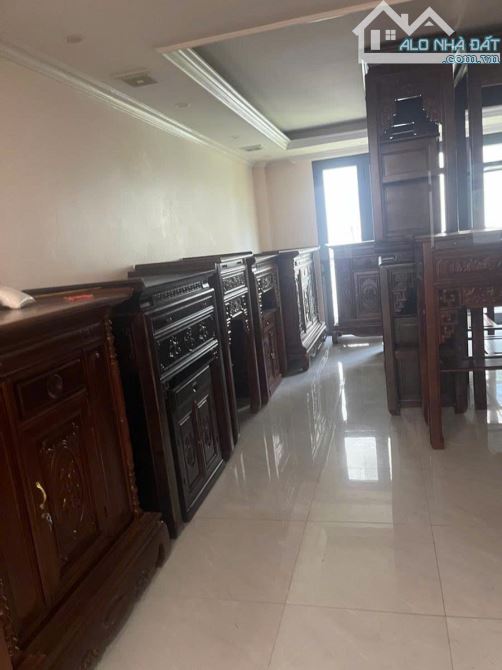 MẶT PHỐ ĐÊ LA THÀNH - DT 84M2 x 8T - MT 4,3M - 32,5 TỶ - VỈA HÈ - KD KHỦNG-THANG MÁY - 2