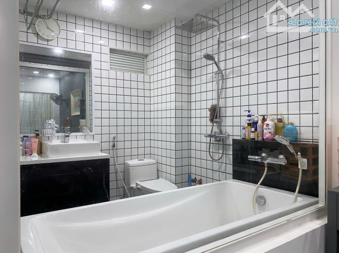 Bán gấp nhà mới sửa 2 tầng, 2PN, 2WC gần MT Cô Giang, DT 57m2, 7.5 tỷ - 2