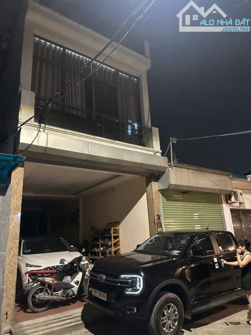 Bán nhà 3 tầng dân xây Gần Hồ Sài Đồng - Long Biên - 2