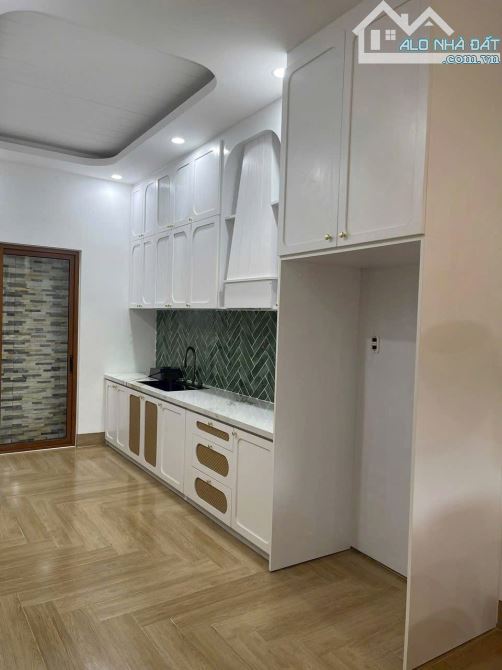 Nhà Mới 2 Tầng Tân Cổ Điển Kiệt Ô Tô Bùi Thị Xuân Đầy Đủ Nội Thất Dọn Vào Ở Ngay - 2