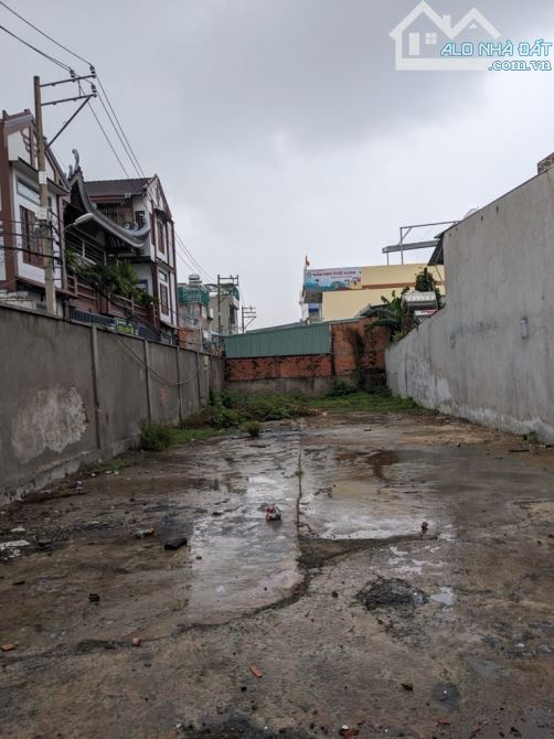 Lô góc măt tiền Phan Văn hớn q12 300m2 - 2