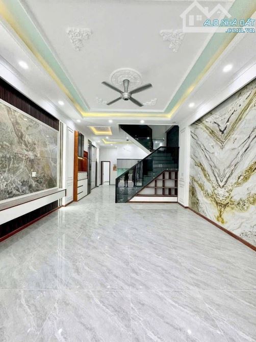 BÁN NHÀ 1 TRỆT 2 LẦU TAM HIỆP GẦN PHẠM VĂN THUẬN 6.2 TỶ TL - 2