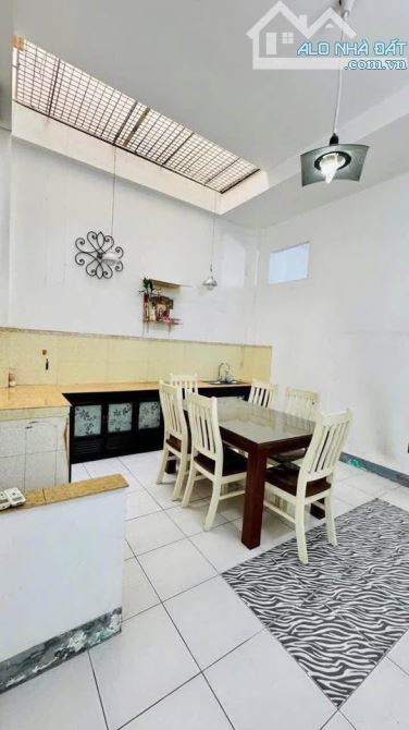 NHÀ 2,5 TẦNG VEN BIỂN ĐƯỜNG YÊN KHÊ 2 (7,5M) - VỊ TRÍ ĐẮT ĐỊA - GIÁ 6,X TỶ - 2