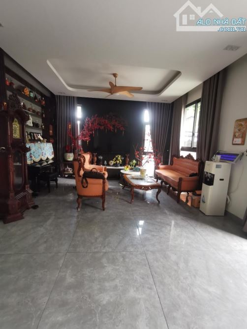Biệt thự 5 tầng mặt tiền đường THANHN XUÂN 40, TX, Q12, dt 400m2 (10mx40m), đường 10m💰18T - 2
