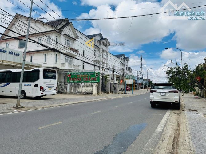 ĐẤT MẶT TIỀN NGUYÊN TỬ LỰC 300M2 NGANG 13,8M HẬU 13,9M HƯỚNG ĐÔNG NAM GIÁ 22 TỶ - 2