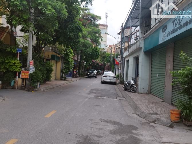 BÁN NHÀ KINH DOANH NGÕ 42 SÀI ĐỒNG LONG BIÊN 41m, Giá 11 tỷ, 4 TẦNG, Ô TÔ VÀO, KD, VỈA HÈ. - 2