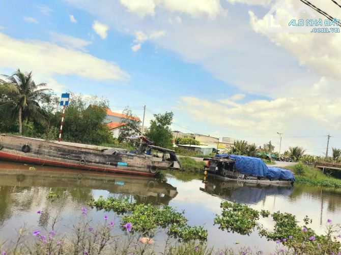 Hàng thơm, 1064m2 đất vườn 20x 53m, view kênh chỉ 820tr - 2