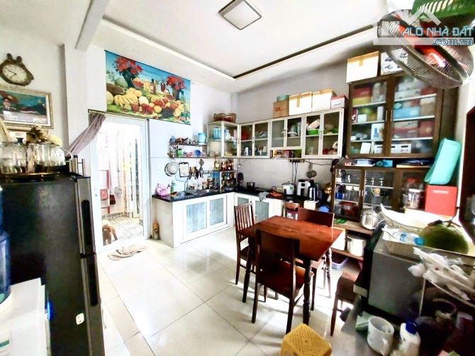 Nhà 2 tầng, gần Nhà thiếu nhi Quận 2, Dt :121m -ngang 7.9m_vuông vắn _ Ghỉ 6.2 tỷ - 2