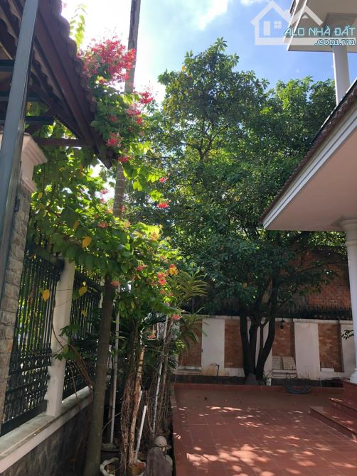 Bán Biệt thự Lâm Văn Bền, P.Bình Thuận, Q7, 16m x 22m, 352m2, 3 lầu, chỉ 34,5 tỷ! - 2