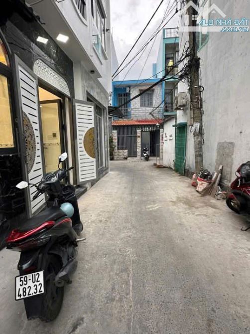 NHÀ MỚI XÂY , BÔNG SAO ,PHƯỜNG 5 ,QUẬN 8 , G.I.Á. MỀM 3,8 T.Ỷ.... - 2