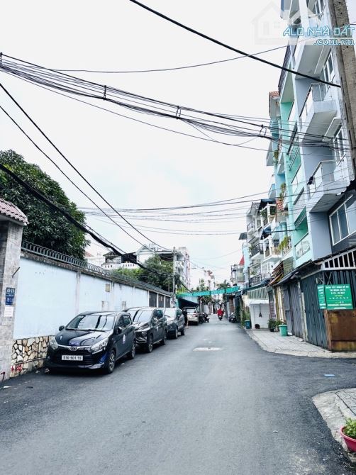 Bán nhà hẻm xe hơi tránh p12 Gò Vấp gần mặt tiền ngang 4m nở hậu chỉ 5.x tỷ - 2