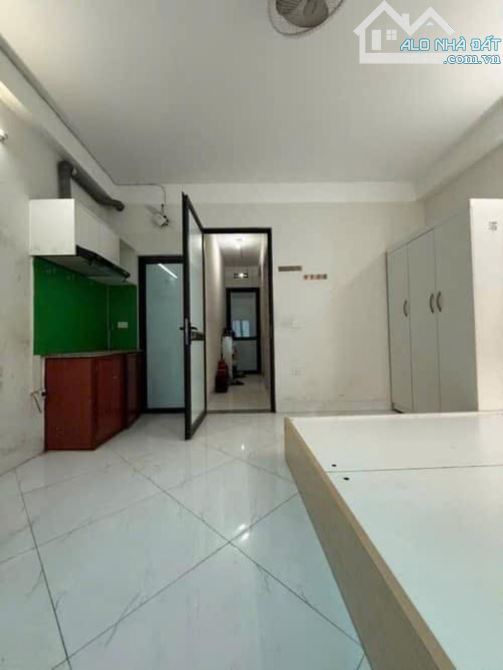 Căn hộ dịch vụ 6 tầng thang máy, 12 phòng KK, ô tô qua nhà, 10m ra mặt phố Nguyễn Khuyến - 2