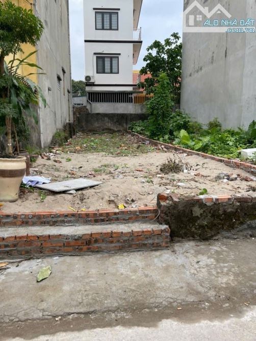 Bán mảnh đất Đông Mỹ, Thanh Trì 71m2, mặt đường thông, ô tô tránh, giá 6,2 tỷ - 2
