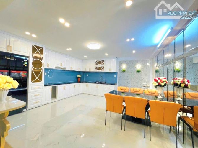 Nhà Đẹp, Hẻm 6m, Gần Phú Mỹ Hưng, 96m², 4 Tầng, Full Nội Thất, Chỉ 8 Tỷ 9 - 2