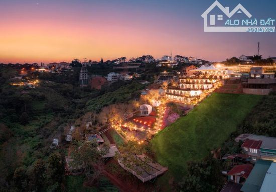 2.600m2 CÓ SẴN KHÁCH SẠN 12 PHÒNG VÀ KHU CAFE THIẾT KẾ ĐẸP -VIEW RỪNG THÔNG HOÀNG HOA THÁM - 2