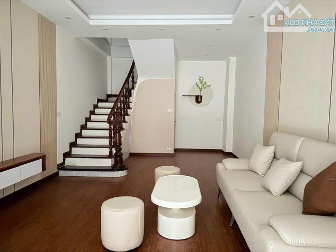PHỐ CHỢ KHÂN THIÊN - NGÕ THÔNG - 32m2 6 tầng mặt tiền 4m Giá 7.98 tỷ - 2