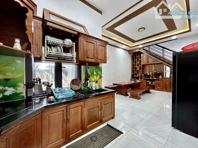 💥Nhà đẹp hẻm 220 Y Wang - 9 x 32m (nở hậu) - chỉ 3.950 tỷ - 2