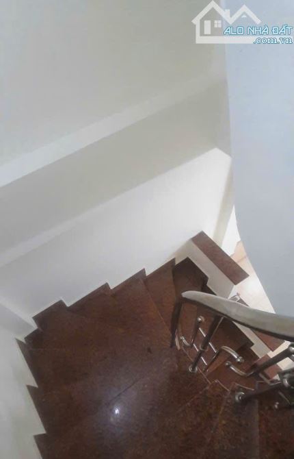 NHÀ VỊ TRÍ ĐẸP GẦN MẶT PHỐ THẠCH CẦU LONG BIÊN – Ô TÔ ĐỖ CỬA – 4 TẦNG – 34M² – CHỈ 5,8 TỶ - 3