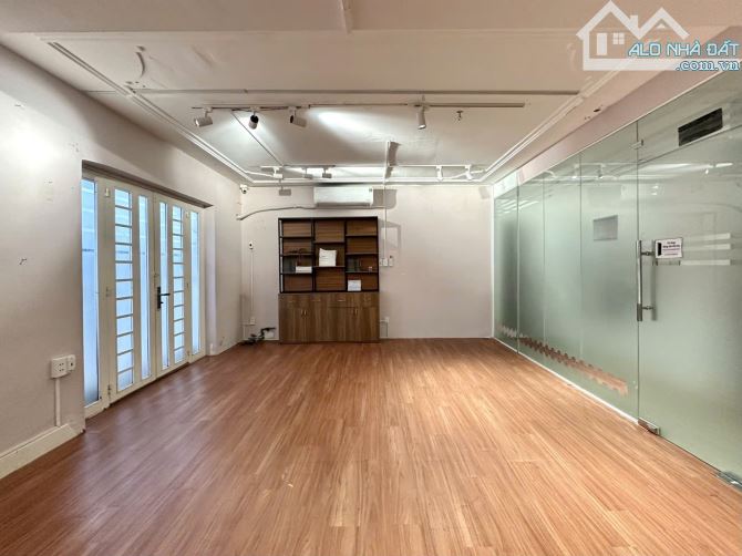 Biệt thự mặt tiền Hoa Lan 8x18, khu Vip Phan Xích Long, Quận Phú Nhuận - 3
