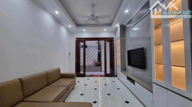PHÂN LÔ – Ô TÔ TRÁNH – NHÀ ĐẸP BỀ THẾ – FULL NỘI THẤT 📍 Thượng Thụy, Phú Thượng, Tây Hồ - 3