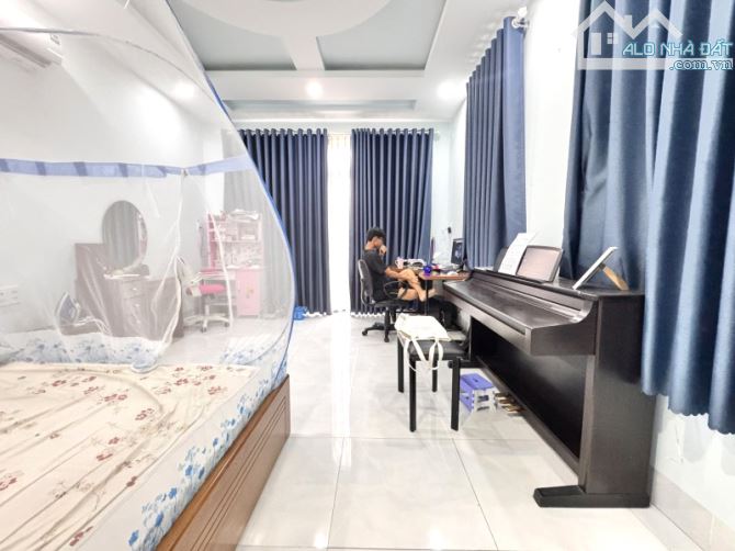 Bán Nhà Đẹp 3 Tầng Khu VIP Linh Đông – Gần Phạm Văn Đồng – Hẻm Xe Hơi –81m2 - Ngang 6m - 3