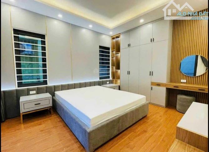 BÁN NHÀ NGÃ TƯ  NHỔN ,GA TÀU CAO TỐC ,DT 34M ,4 TẦNG ,GIÁ 4,4TY ,Ô TÔ ĐỖ CỔNG - 3