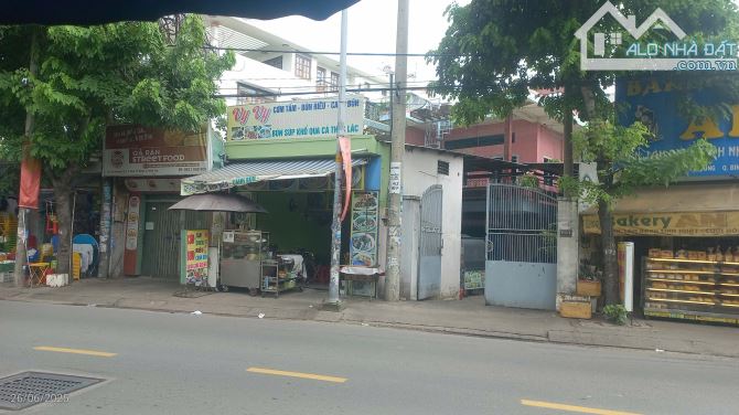 Nhà bán: mặt tiền hương lộ 2. Q Bình Tân. DTSD 604m2. 2 tầng. Giá 58 tỷ - 3