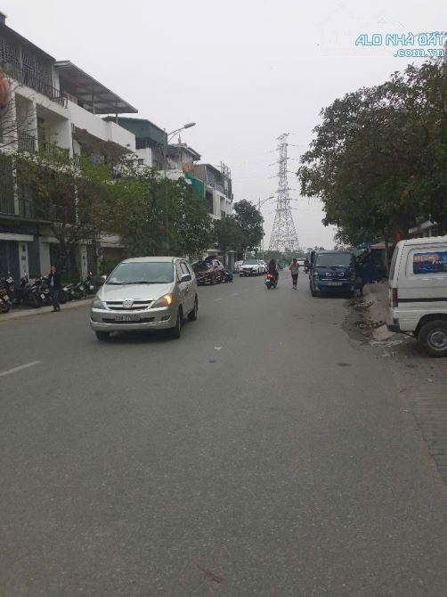 GIẢM SỐC 1,5 TỶ GIÁ MỚI 20,5 TỶ PHÂN LÔ KĐT AO SÀO, Ô TÔ TRÁNH, KINH DOANH, 70M2X MT 5M - 3