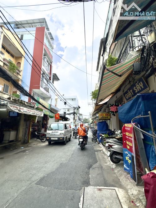 TÔ HIẾN THÀNH – QUẬN 10 – NHÀ ĐẸP 4 TẦNG – 70M² – NỞ HẬU 11M - CÁCH HẺM XE HƠI CHỈ 3 CĂN - 3