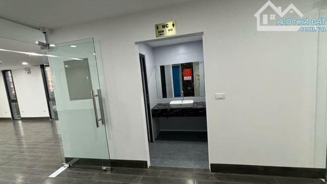 Cho thuê văn phòng Nguyễn Xiển - 90m2 giá 14tr8 - 3