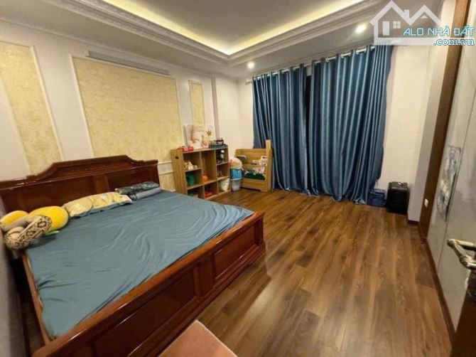 Bán nhà phố Vương Thừa Vũ, Thanh Xuân 51m, 6 tầng, mt 4m. Giá: 19.5 tỷ - 3