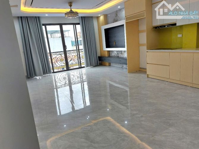 Nhà đẹp Phố Ngọc Thụy 47m2, 6 tầng, 14tỷ hơn, gara ô tô, thang máy, gần trường Việt Pháp - 2
