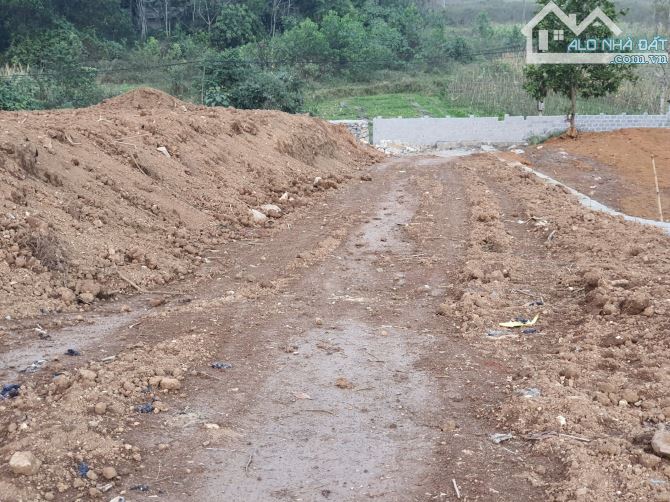 Lô đất Ngoại Ô - 1918m - mặt tiền rộng - nghỉ dưỡng tuyệt vời - chỉ hơn 3 tr/m - 3