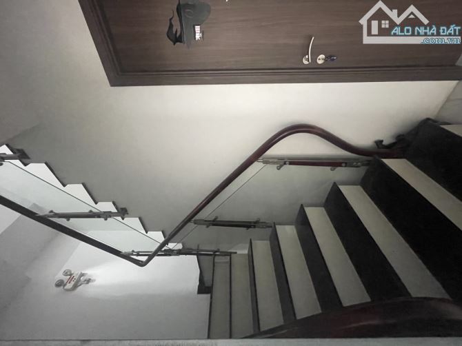 BÁN NHÀ SÁT MT ĐƯỜNG TRẦN QUANG KHẢI, QUẬN 1. 44M2, 4Tầng 8PN. CHỈ 12tỷ - 3