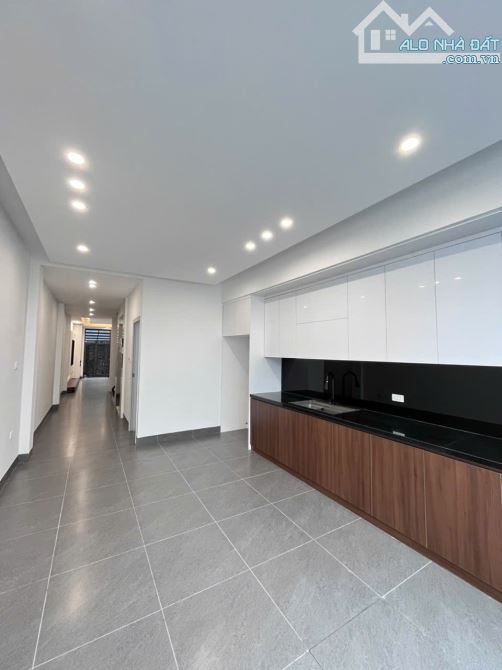 Bán NR tại khu TT Licola, 488 Ngọc Hồi, 11 tỷ, 102 m2, 5 tầng, có thang máy. Uy tín! - 3