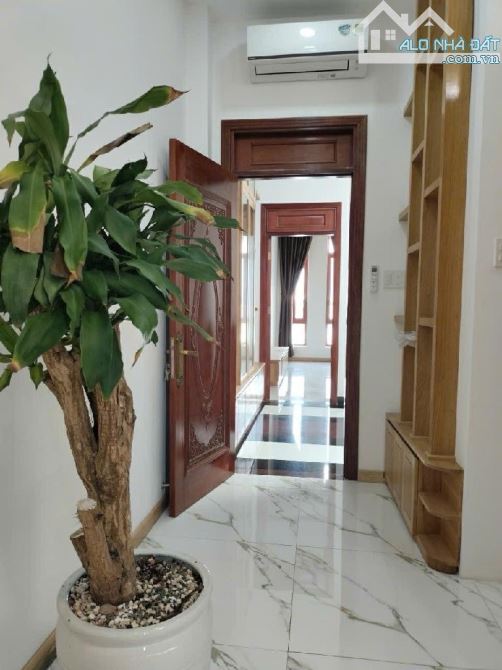 Siêu phẩm căn góc 5 lầu,  Nguyễn Ảnh Thủ, Q12. Hẻm tải tránh. 5PN . Sổ riêng hoàn công đủ. - 3
