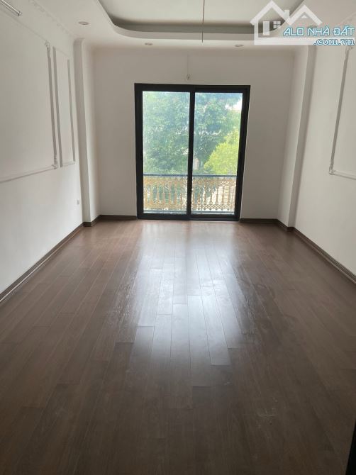 Chủ cần bán gấp căn nhà gần cầu Thượng Cát - Lô góc - Nhà mới - 3