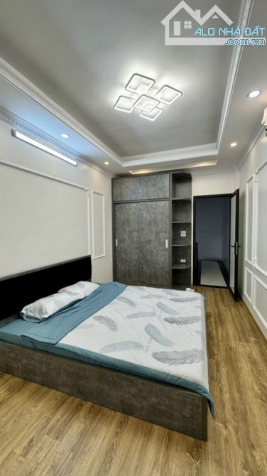 ☄️☄️☄️NHÀ DÂN XÂY 41M - 4 TẦNG  NGÕ THÔNG - 7,2 TY  OTO CON ĐỖ CỬA - 3