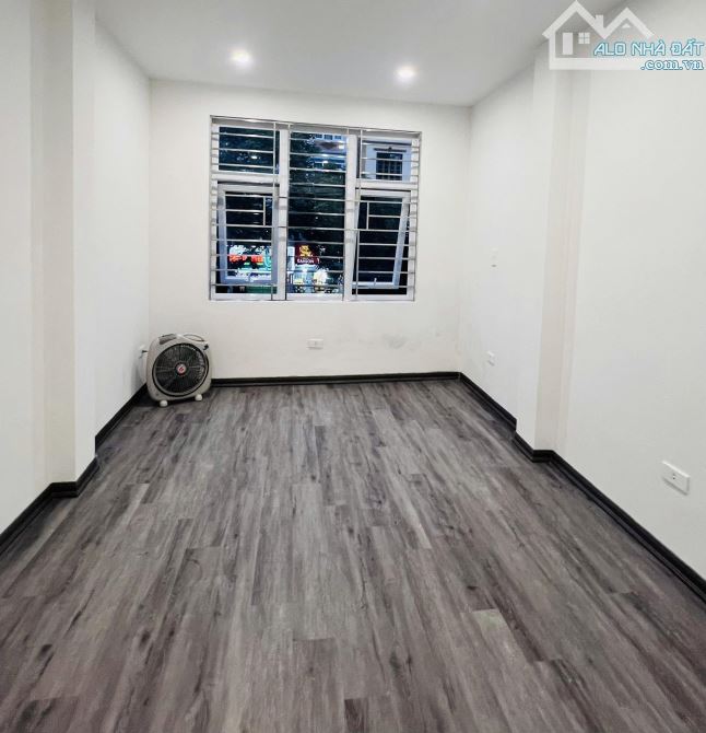 BÁN NHÀ MẶT PHỐ TRẦN QUỐC HOÀN, CẦU GIẤY, DIỆN TÍCH 20M, 4 TẦNG, MT 3M GIÁ NHỈNH 8TỶ - 3