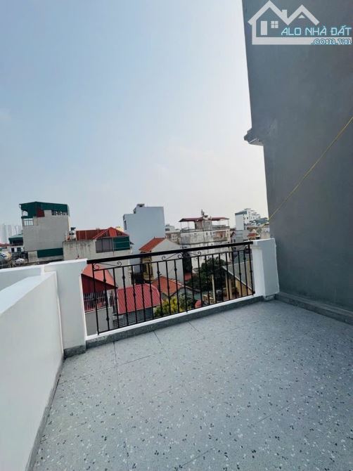 4,7 Tỷ Nhà Đẹp Di Ái -Hoài Đức -5 Tầng Xây Mới Đẹp -Ngõ Nông,Ô Tô Cạnh  DT 35m - 3