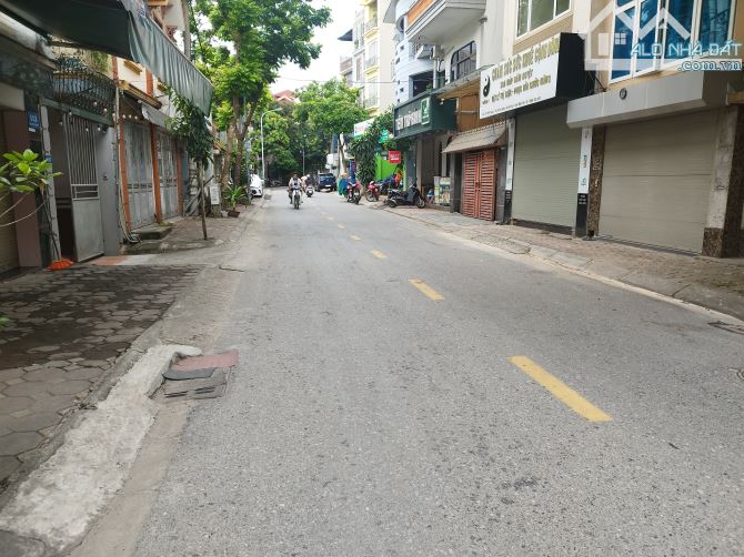 BÁN NHÀ KINH DOANH NGÕ 42 SÀI ĐỒNG LONG BIÊN 41m, Giá 11 tỷ, 4 TẦNG, Ô TÔ VÀO, KD, VỈA HÈ. - 3