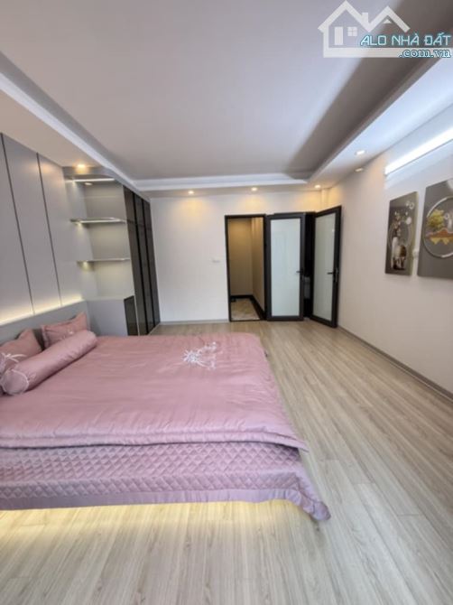 BÁN NHÀ GIẢI PHÓNG 6 TẦNG CÓ THANG MÁY 4 PHÒNG MT 4M Ô TÔ ĐỖ NHÀ MỚI Ở LUÔN - 3