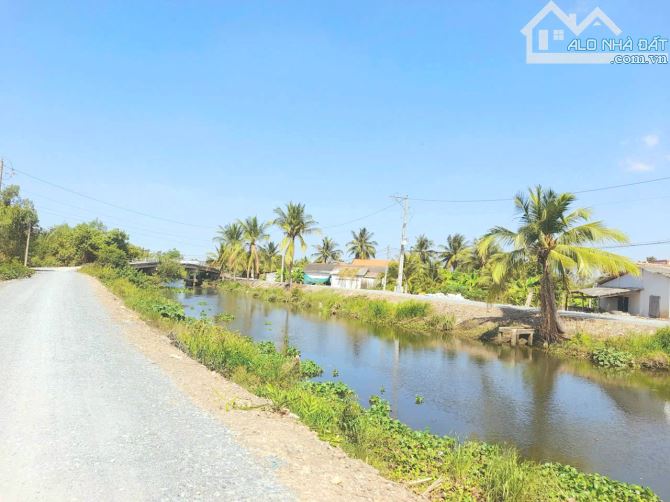 Hàng thơm, 1064m2 đất vườn 20x 53m, view kênh chỉ 820tr - 3
