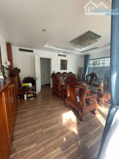 Bán Biệt thự Cao cấp, Tân Quy Đông, P.Tân Phong, Q7, 12m x 20m, 240m2, 3 lầu, chỉ 40 tỷ! - 3