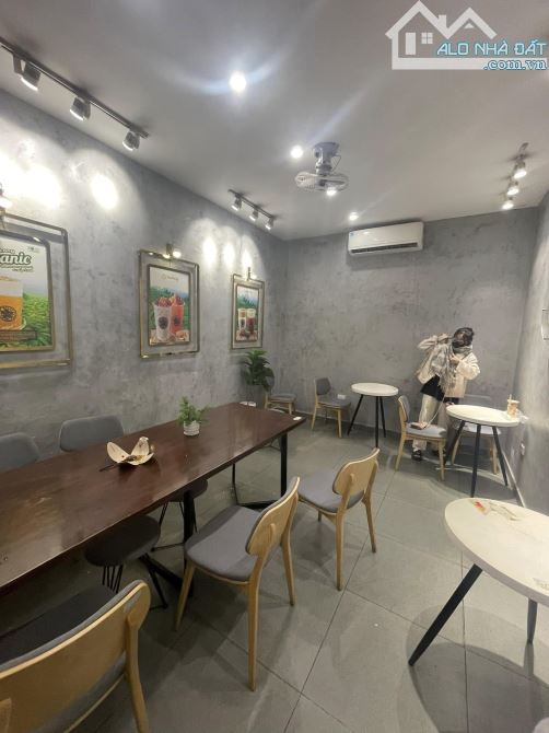 BÁN NHÀ MẶT PHỐ 1 MẶT NGÕ SAU Ô TÔ TRÁNH 35 TỶ 50m 5 TẦNG MT 4m VỈA HÈ KINH DOANH CẦU GIẤY - 3