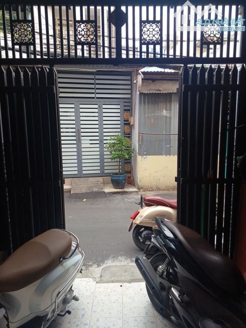 🏚️🔥QUẬN 6 - NHÀ HẺM XE HƠI ĐỔ CỬA- VỪA Ở VỪA KINH DOANH-ĐƯỜNG BÀ HOM- HƠN 34 M2 .GIÁ 3,8 - 3