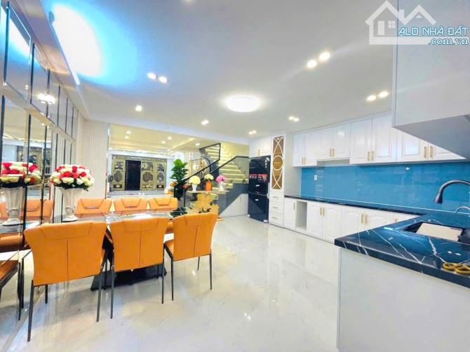 Nhà Đẹp, Hẻm 6m, Gần Phú Mỹ Hưng, 96m², 4 Tầng, Full Nội Thất, Chỉ 8 Tỷ 9 - 3