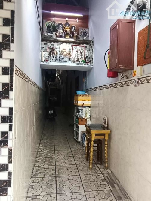 NHÀ 2 TẦNG BTCT CHIA THÀNH 2 DÃY NHÀ TRỌ GỒM 9 PHÒNG, 157M2( 7.3M X 22M), HXH, 6.499 TỶ - 3
